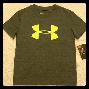 Boy's Under Armour t-shirt